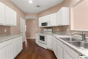 1623 Anna Lee Dr, New Braunfels, TX 78130 - Photo 2