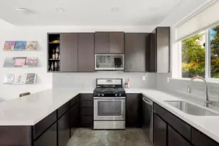 301 W Stassney Ln, Austin, TX 78745 - Photo 2