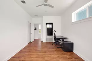 301 W Stassney Ln, Austin, TX 78745 - Photo 20