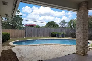 2008 Meadow Brook Dr, Round Rock, TX 78664 - Photo 12