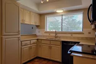 2008 Meadow Brook Dr, Round Rock, TX 78664 - Photo 4