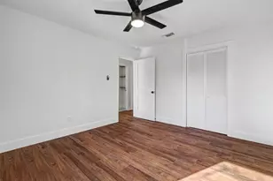 905 E 55th 1/2 St, Austin, TX 78751 - Photo 30