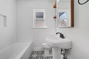 905 E 55th 1/2 St, Austin, TX 78751 - Photo 32