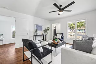 905 E 55th 1/2 St, Austin, TX 78751 - Photo 8