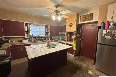 419 Main Street, Lometa, TX 76853 - Photo 4