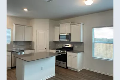 10413 Premier Park Street, Austin, TX 78747 - Photo 4