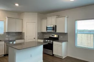 10413 Premier Park St, Austin, TX 78747 - Photo 4