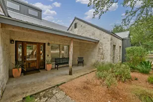 188 Broken Lance Dr, Dripping Springs, TX 78620 - Photo 4