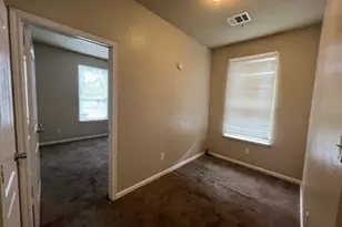 1013 Fir Ln, Lockhart, TX 78644 - Photo 6