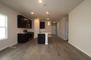 4620 Lava Is Dr, Austin, TX 78747 - Photo 8