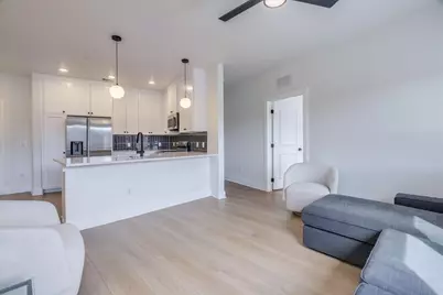 3000 Duval Street #303, Austin, TX 78705 - Photo 8
