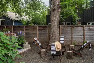 303 Navasota St, Austin, TX 78702 - Photo 20