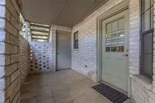8415 Fredericksburg Rd, San Antonio, TX 78229 - Photo 24