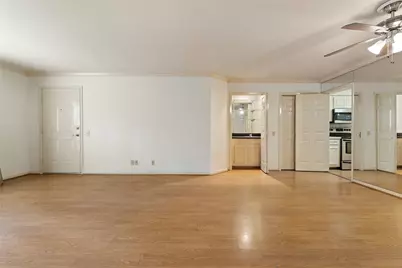 8415 Fredericksburg Road #306, San Antonio, TX 78229 - Photo 6