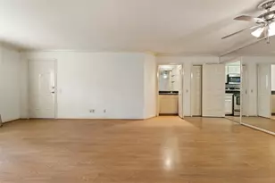 8415 Fredericksburg Rd, San Antonio, TX 78229 - Photo 6