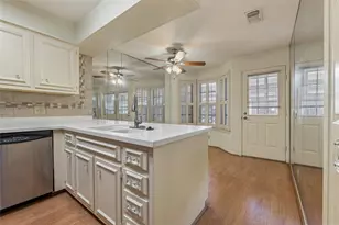 8415 Fredericksburg Rd, San Antonio, TX 78229 - Photo 10