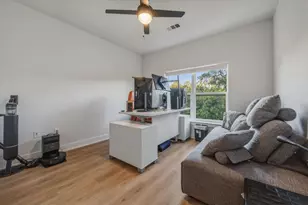 2500 Longview St, Austin, TX 78705 - Photo 16