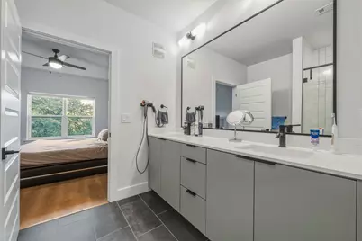 2500 Longview Street #300, Austin, TX 78705 - Photo 14