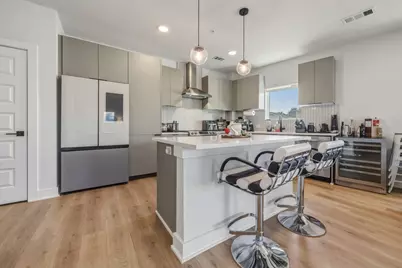 2500 Longview Street #300, Austin, TX 78705 - Photo 4