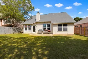 216 Sunshadow Dr, Lockhart, TX 78644 - Photo 18