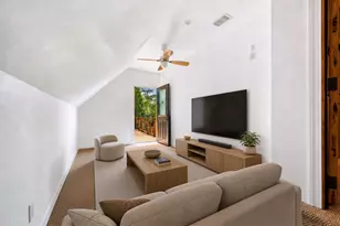 13906 Skyline Dr, Austin, TX 78732 - Photo 32