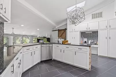 13204 Onion Creek Drive, Manchaca, TX 78652 - Photo 8