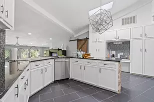 13204 Onion Creek Dr, Manchaca, TX 78652 - Photo 8