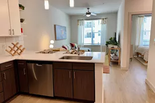 320 Goll St, Kyle, TX 78640 - Photo 8