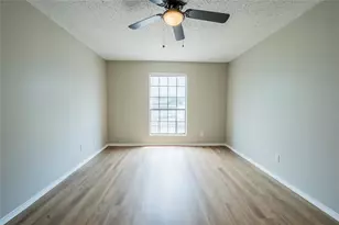 2401 Leon St, Austin, TX 78705 - Photo 10