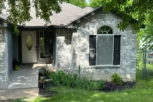 5708 Lark Creek Dr, Austin, TX 78744 - Photo 2