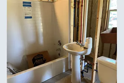 168 Richmond Street, McDade, TX 78650 - Photo 6