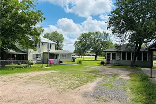 927937 N Franklin St, La Grange, TX 78945 - Photo 1