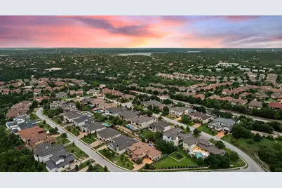 320 Bisset Court, Lakeway, TX 78738 - Photo 6