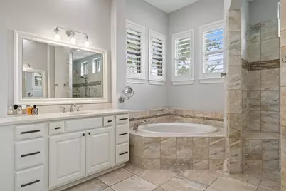 320 Bisset Court, Lakeway, TX 78738 - Photo 24