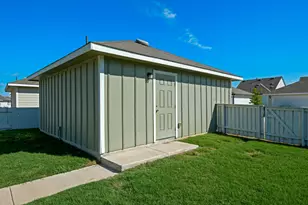 300 Hortus Dr, Kyle, TX 78640 - Photo 26