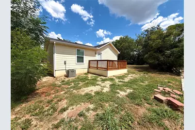 1107 Neches Street, Lockhart, TX 78644 - Photo 16