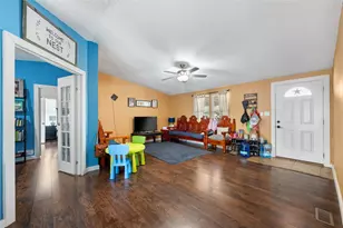 485 Bridgestone Ct, Lockhart, TX 78644 - Photo 8