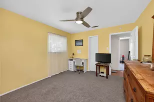 719 W Karnes Dr, Robinson, TX 76706 - Photo 12