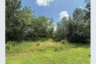 135 Jackson Street, Elgin, TX 78621 - Photo 2