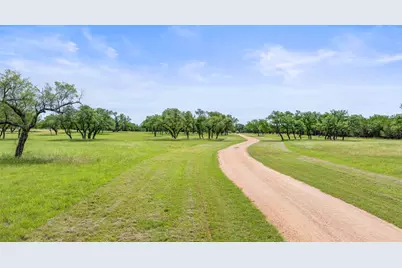 1241 Sandy Oaks Ranch Road, Johnson City, TX 78636 - Photo 4