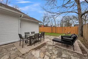 2712 E 22nd St, Austin, TX 78722 - Photo 6