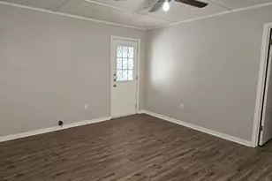 411 W 5th St, Taylor, TX 76574 - Photo 2