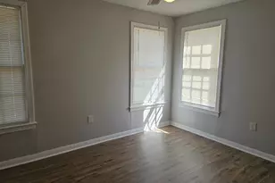 411 W 5th St, Taylor, TX 76574 - Photo 10
