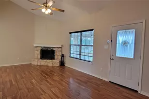 195 Cardinal Dr, Paige, TX 78659 - Photo 2