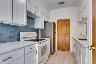 1406 Windsor Rd, Austin, TX 78703 - Photo 12