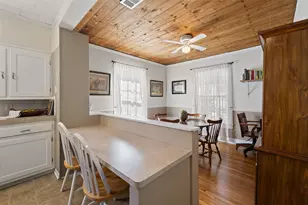 839 W 6th St, Taylor, TX 76574 - Photo 10