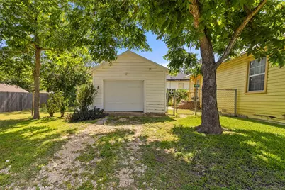 839 W 6th Street, Taylor, TX 76574 - Photo 20