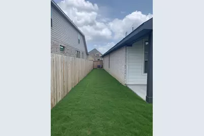 221 Rosebush Drive, Liberty Hill, TX 78642 - Photo 14