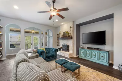 109 Lombardia Drive, Lakeway, TX 78734 - Photo 10