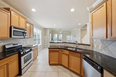 1927 Autumn Run Lane, Round Rock, TX 78665 - Photo 4